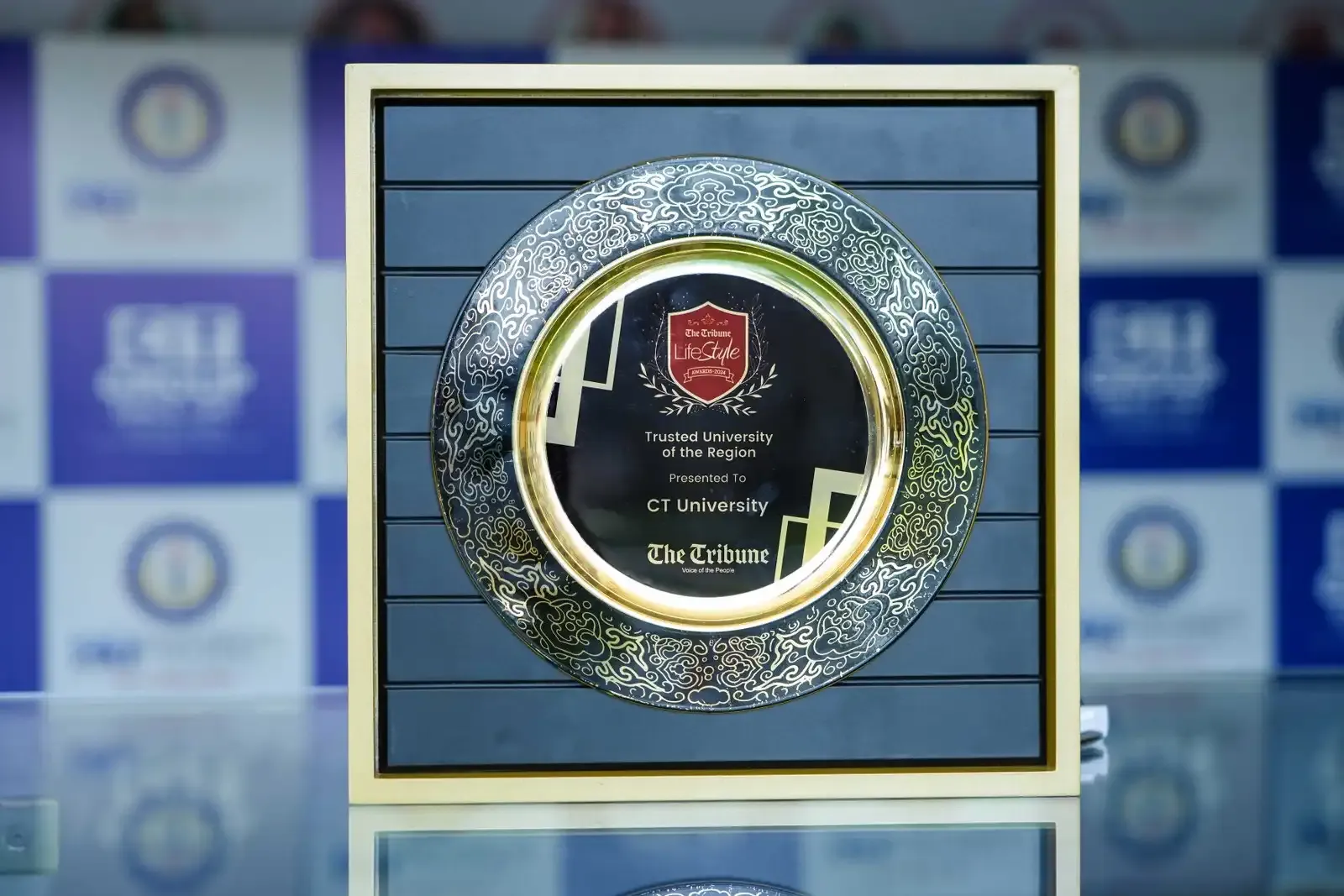 Aura protocol reputation badge example