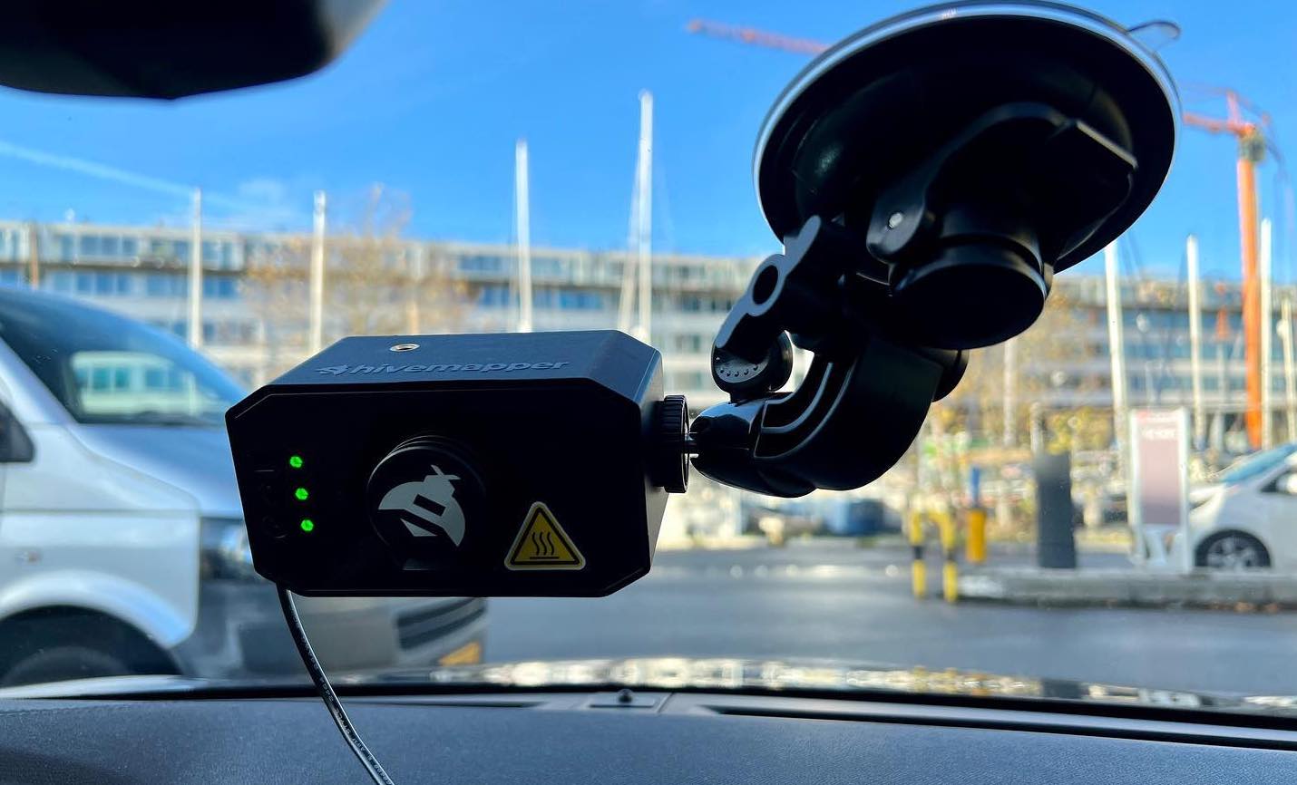 Hivemapper blockchain mapping dashcam