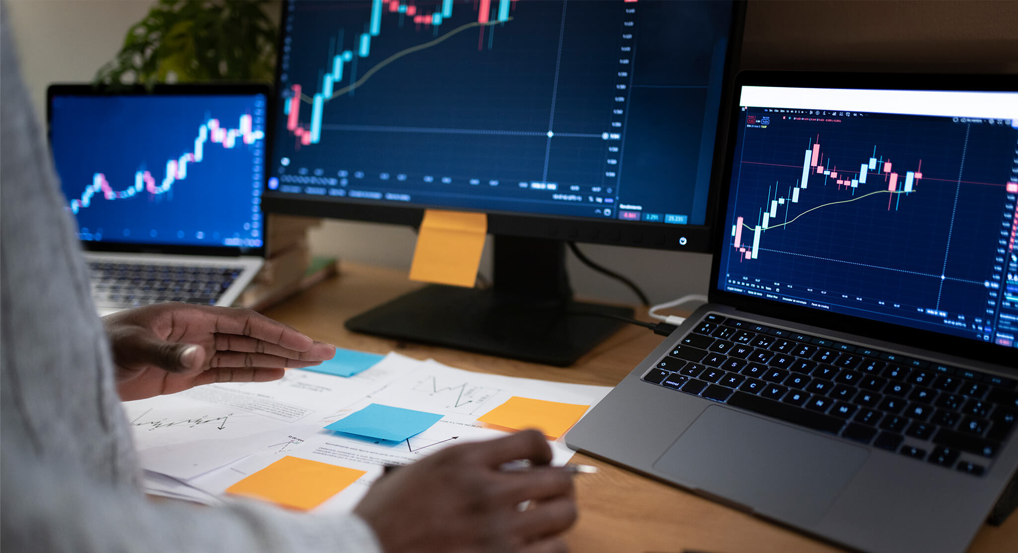 Factor.fi Aera dHEDGE treasury management