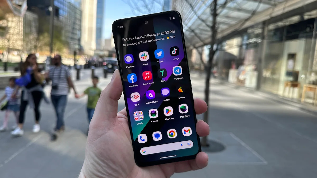 Solana Saga phone VPN and app permissions settings