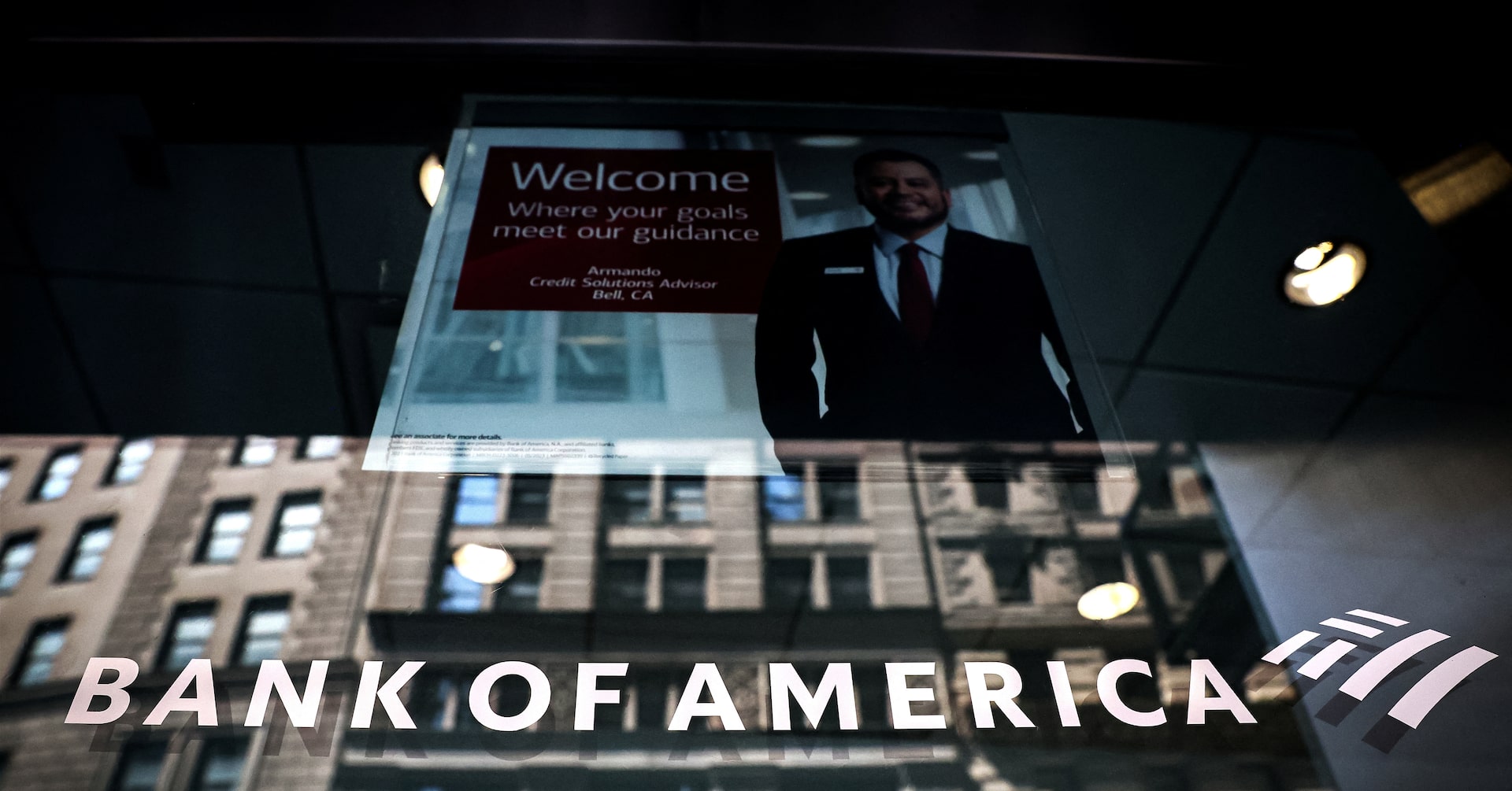 Banks issuing stablecoins G7 currencies 2025