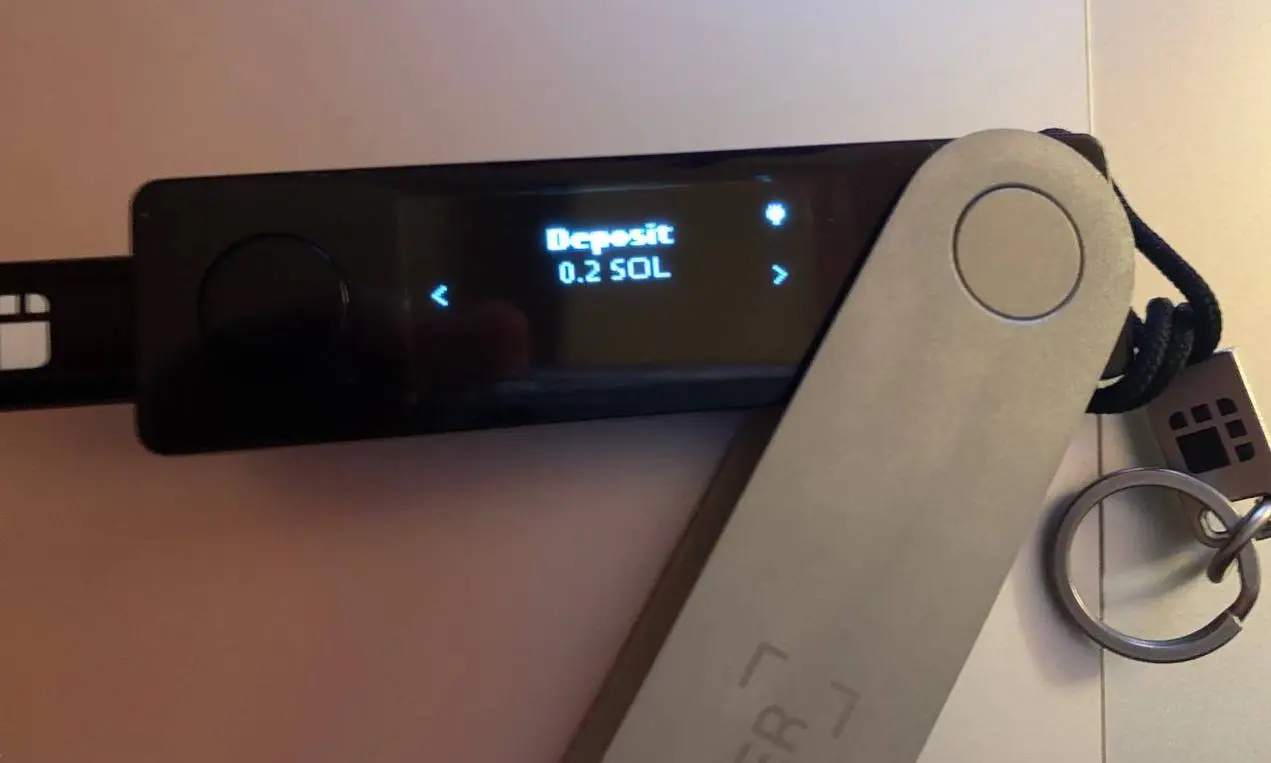 Ledger Nano S with Phantom Solflare wallet