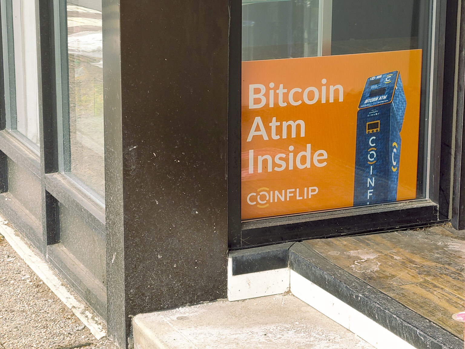 Bitcoin ATM transaction limit signage