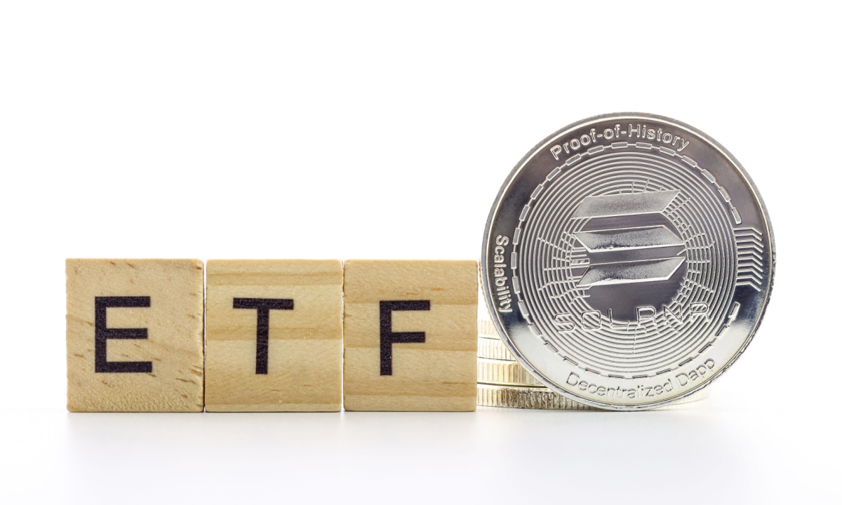 SEC Solana ETF timeline deadlines calendar