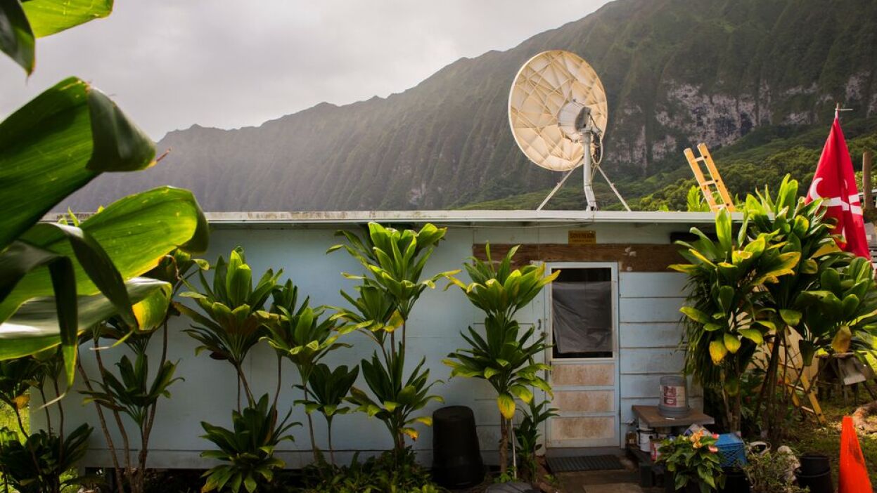 decentralized community-owned broadband