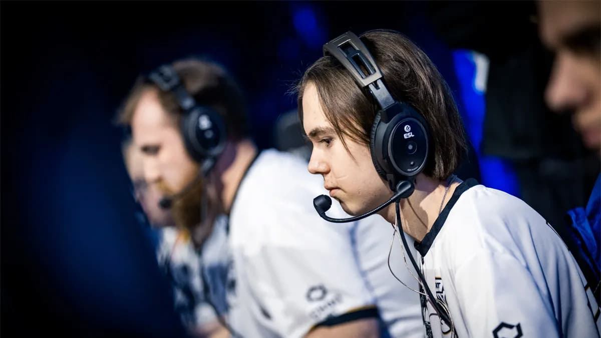 donk CS2 Spirit player