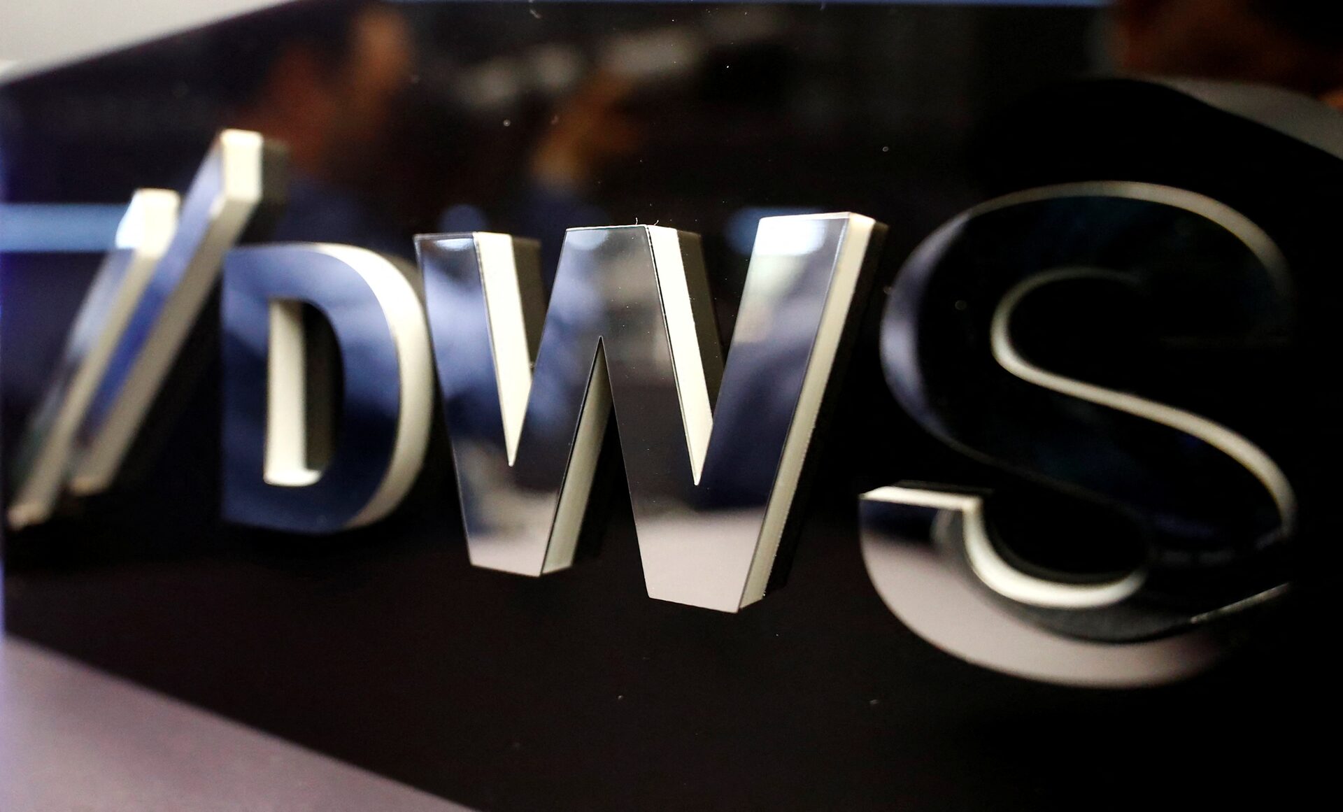Deutsche Bank DWS crypto services logo