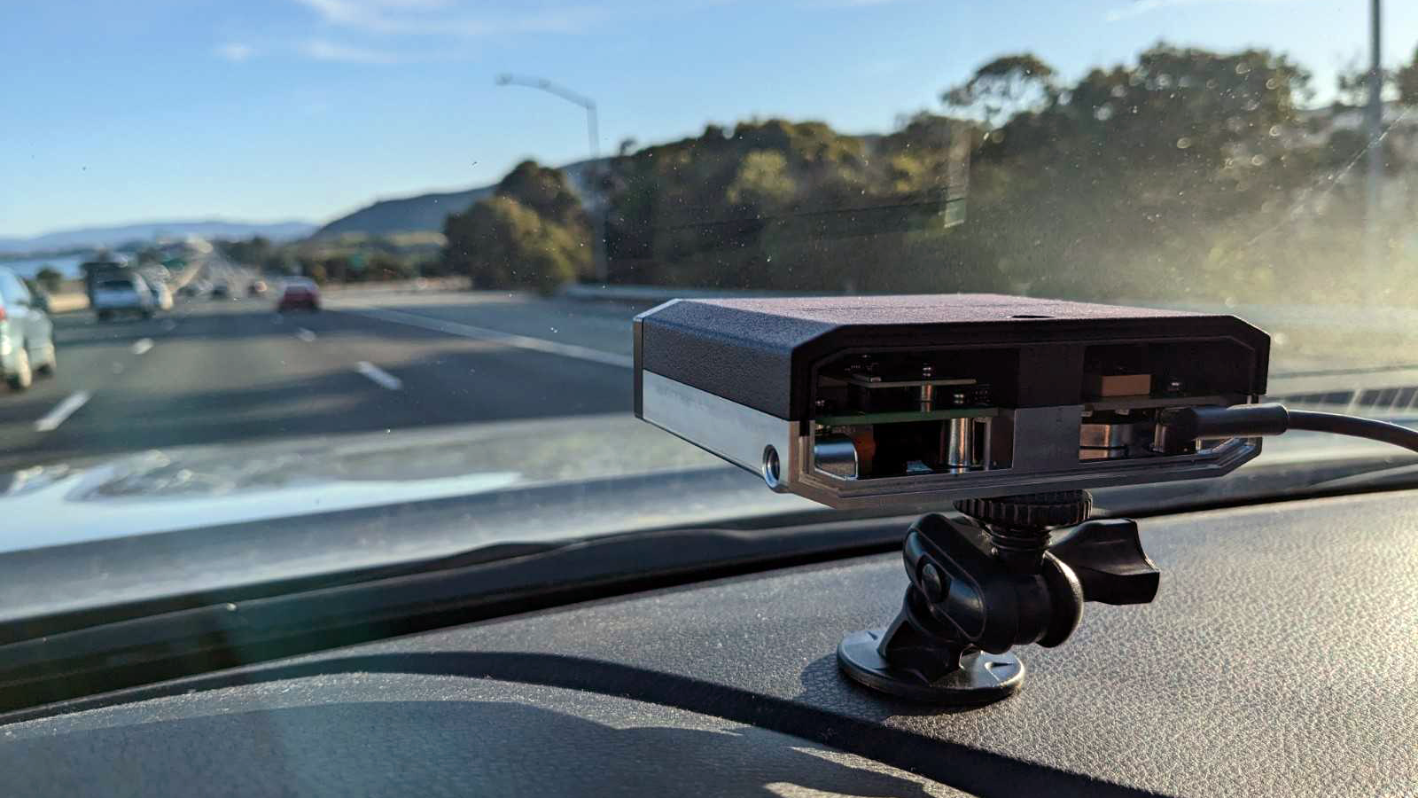 Hivemapper dashcam street mapping in action