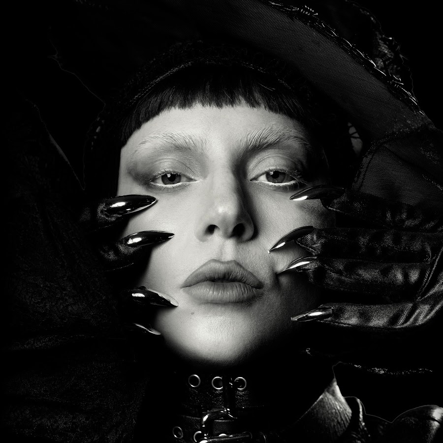 Vuzec Royal.io music royalty token shares