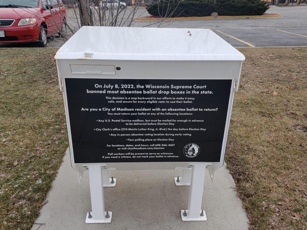 encrypted lock on voting ballot DAO