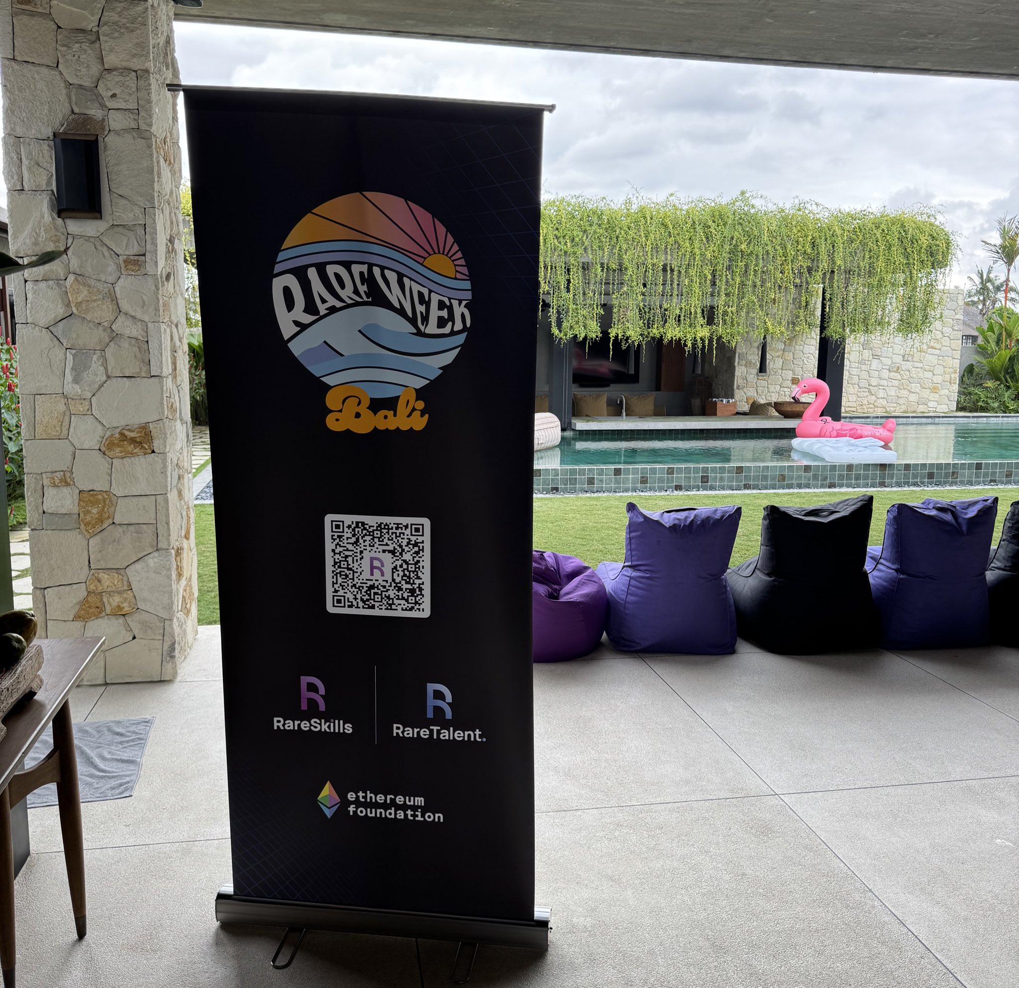 Farcaster referral fee discount banner