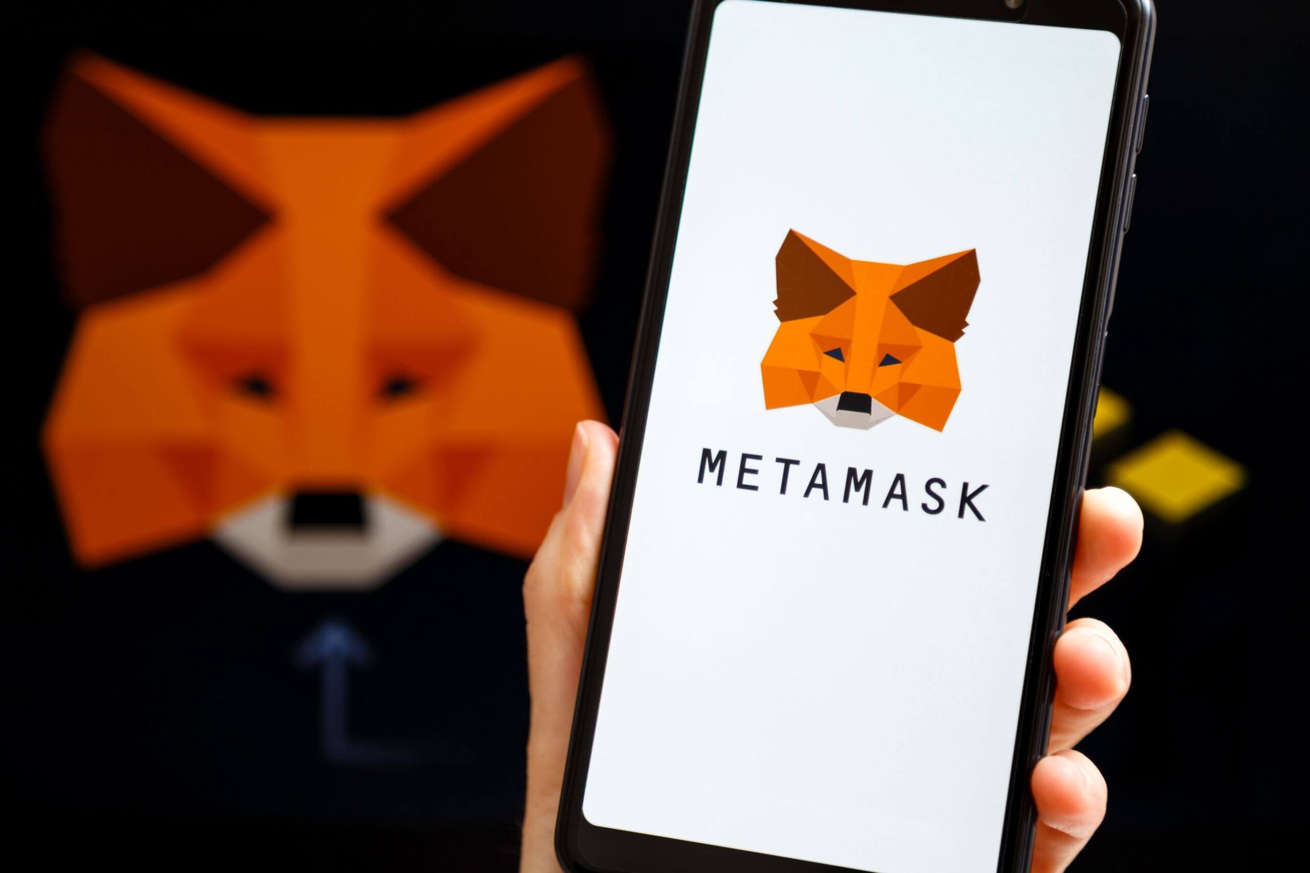 MetaMask Mobile set leverage perpetuals