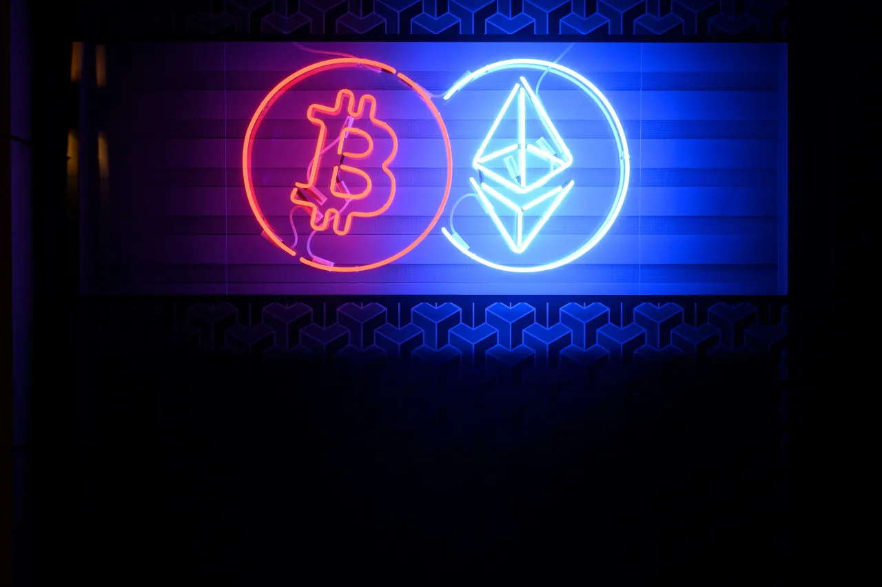 Paycent Crypto Card logo 2025