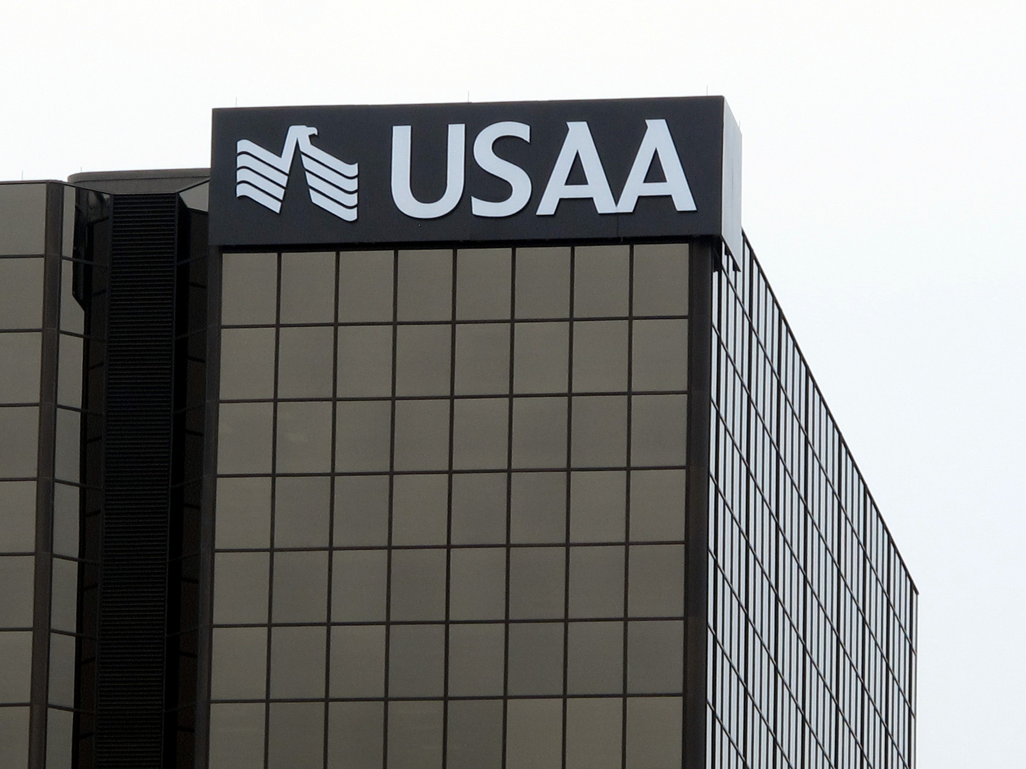 USAA bank military crypto