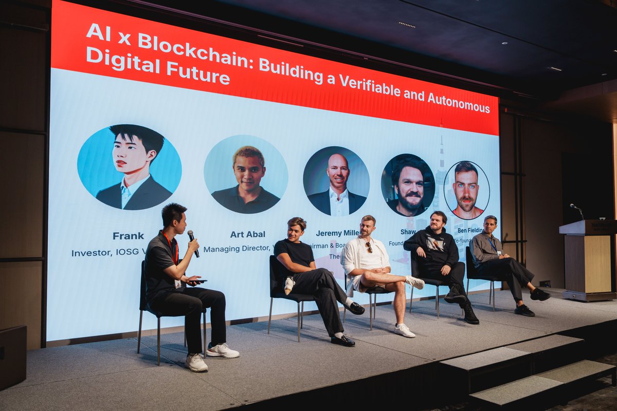 Digital illustration of an MCN agency dashboard displaying global KOL payments in USDC, highlighting cross-border crypto payroll solutions.