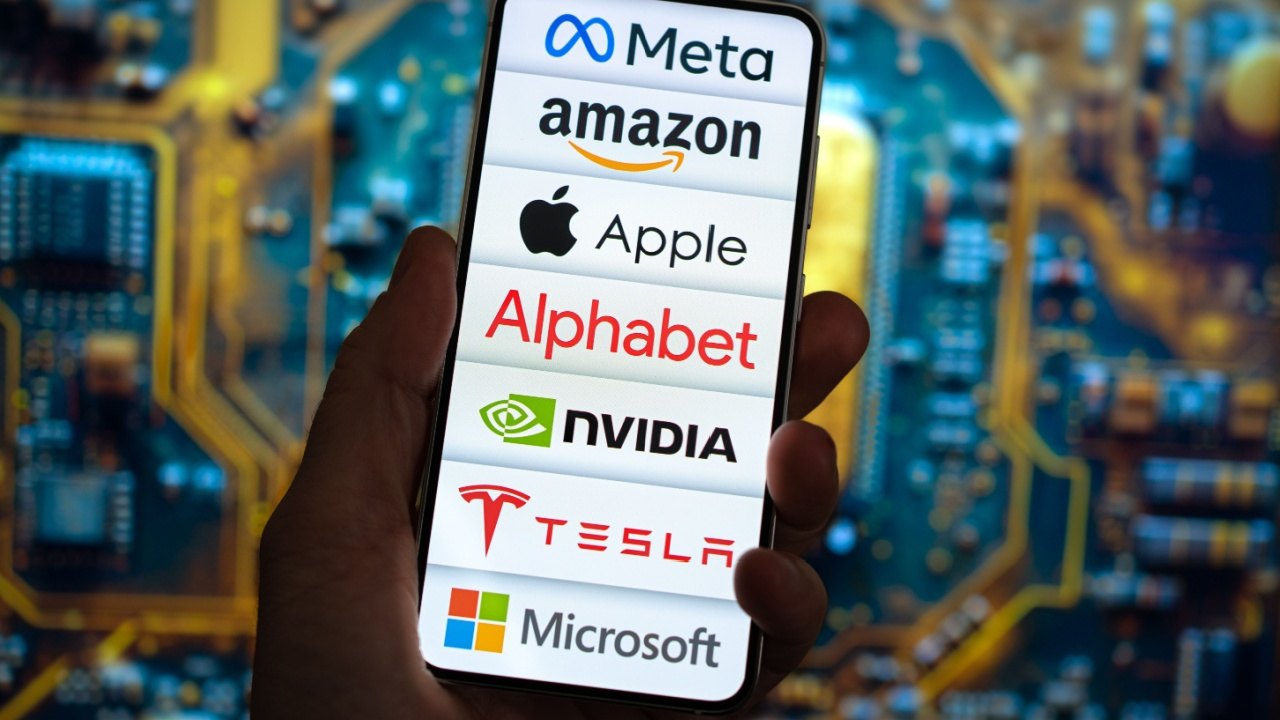 Digital illustration of tokenized stocks like Apple and Tesla trading on a blockchain alongside crypto assets in 2025