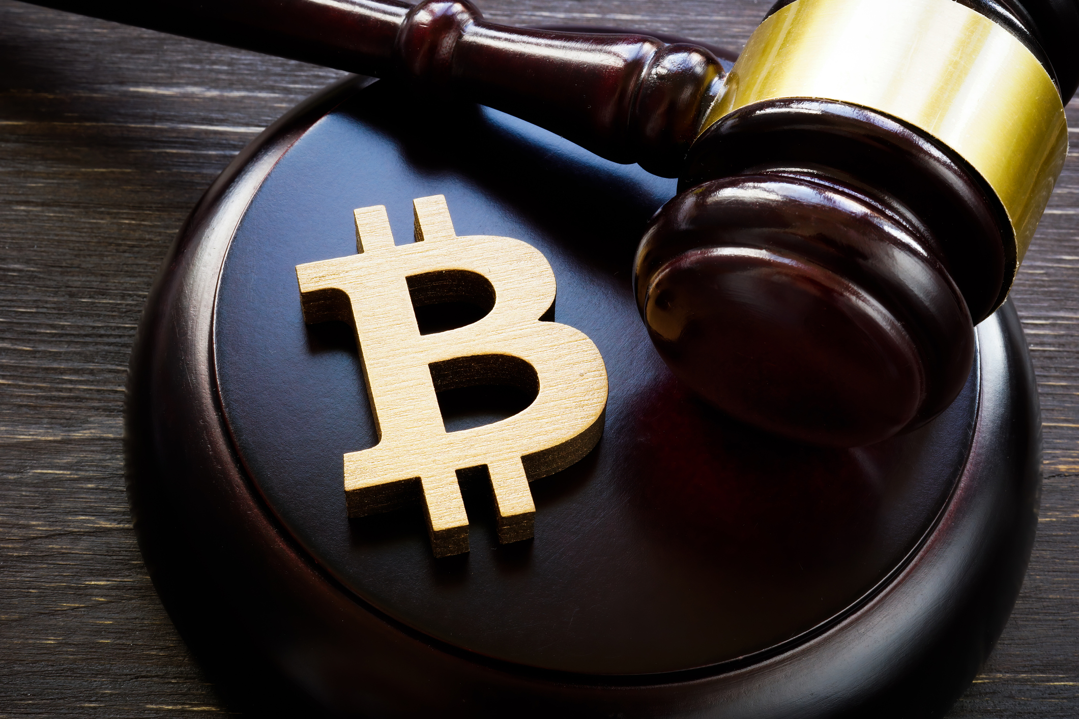 Gavel and digital coins representing US crypto regulation under the GENIUS Act 2025