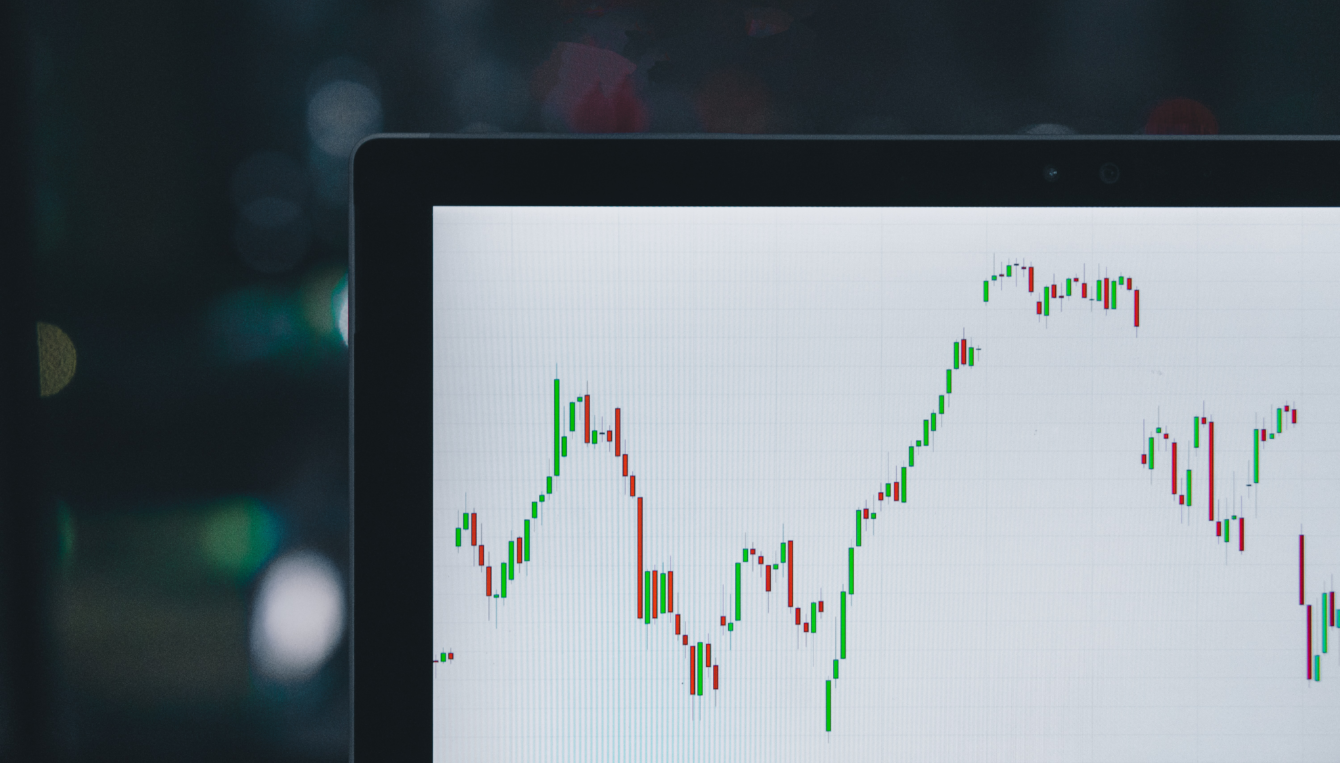 Abstract visualization of blockchain data streams transforming into a dynamic credit score graph for undercollateralized DeFi lending and on-chain risk assessment