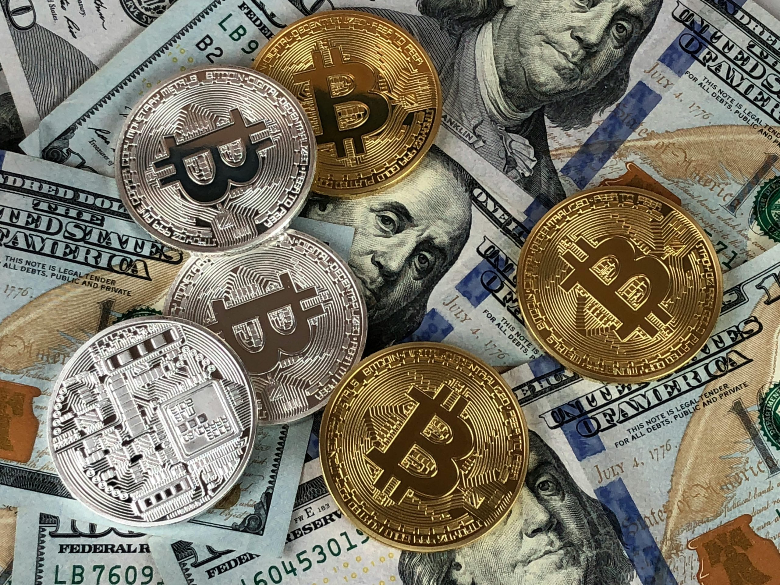Illustration of a fake crypto website with warning signs, red flags, and tips for spotting scams: verify platform legitimacy, beware of unrealistic returns, and use secure payment methods.