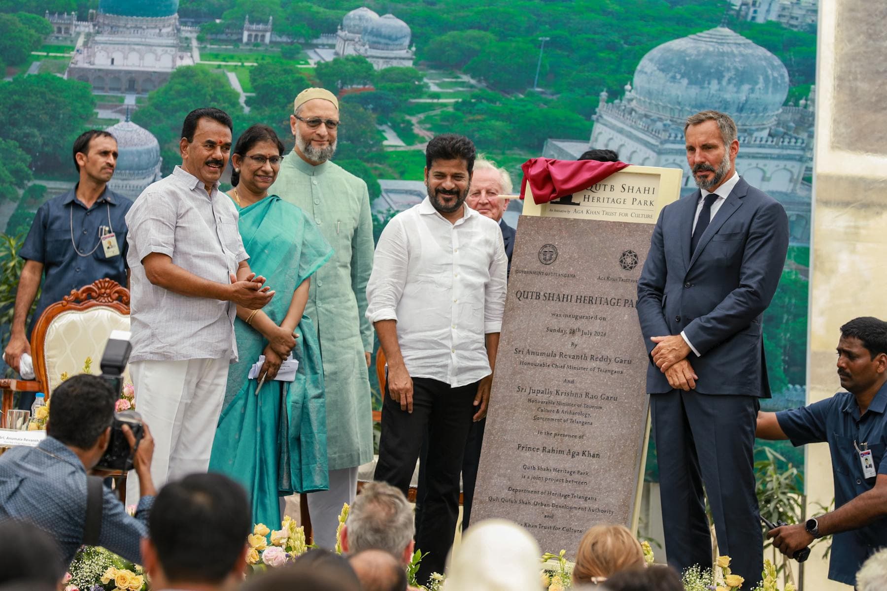 Divine Arbitrum microfinance app interface