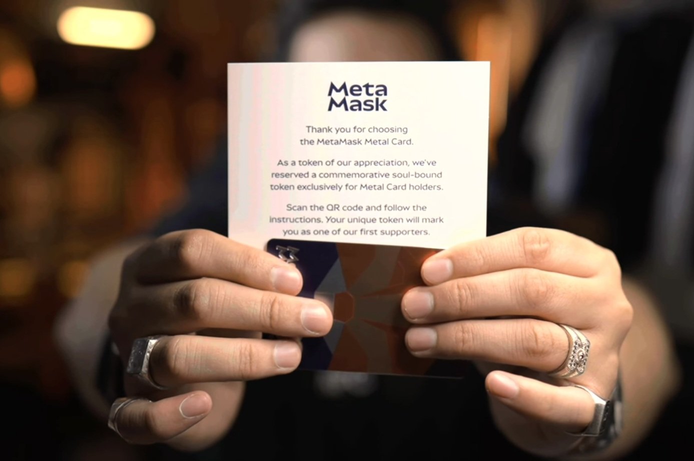 MetaMask Card metal cashback rewards