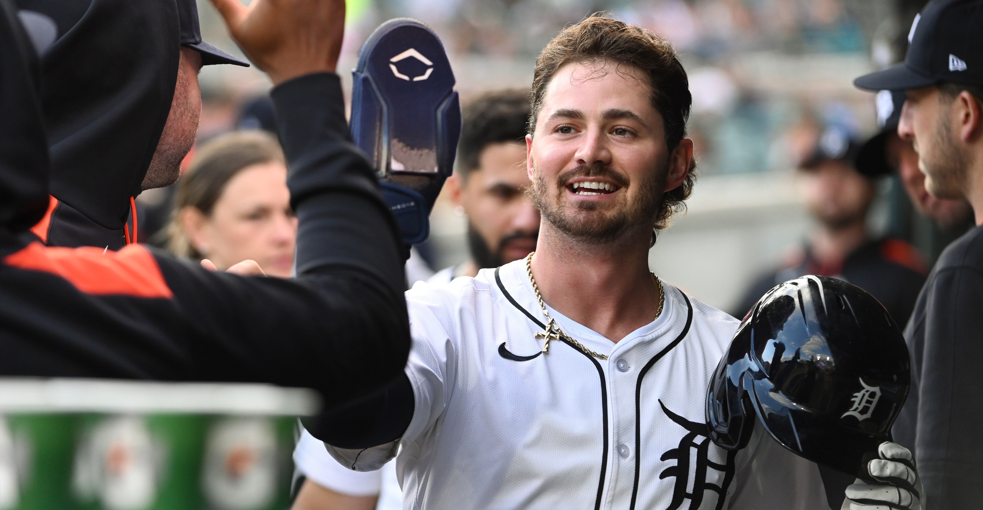 Base network transaction history streaks dashboard