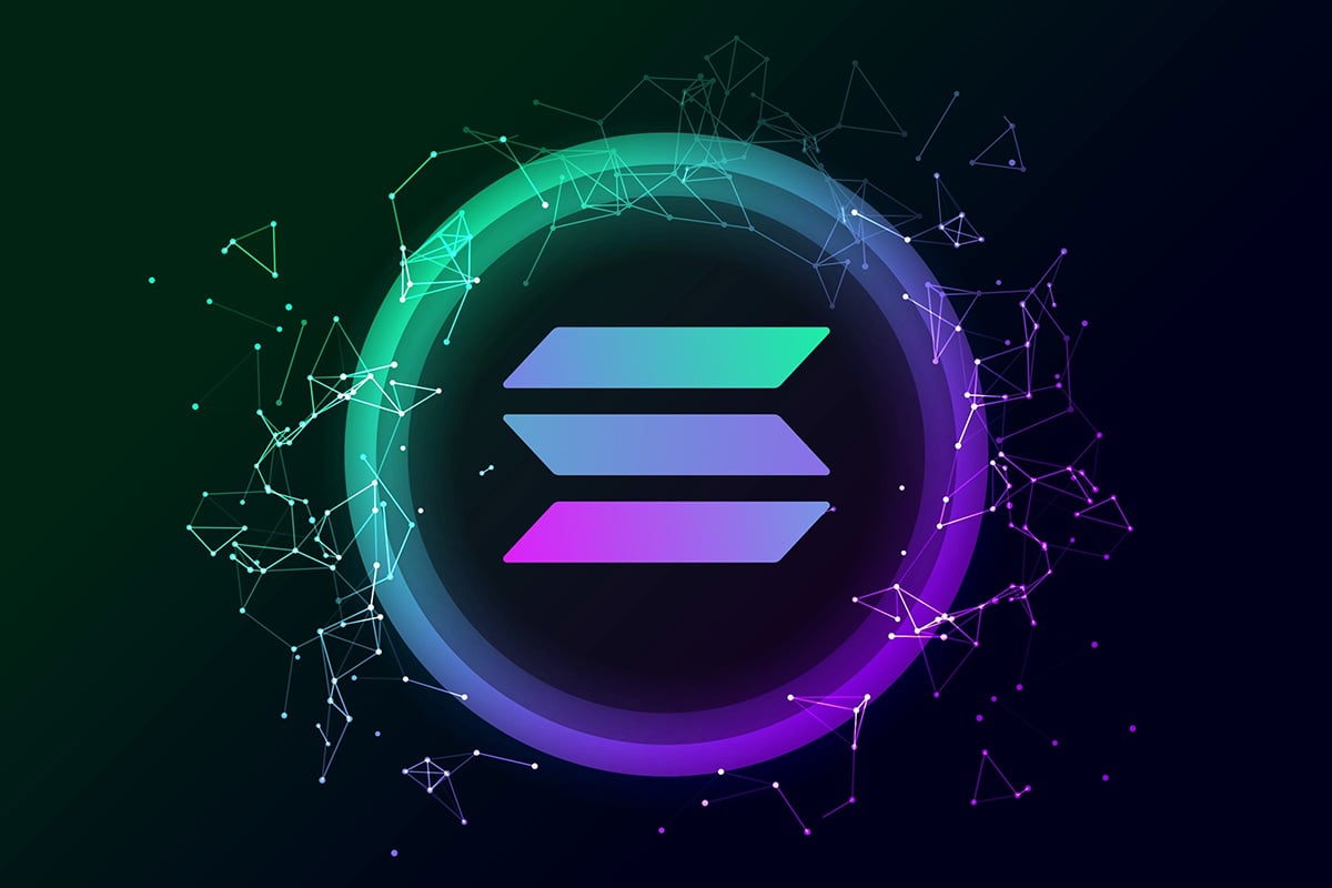 Bullish and Solana logos displayed over a futuristic digital trading interface, representing institutional crypto exchange migration and stablecoin adoption
