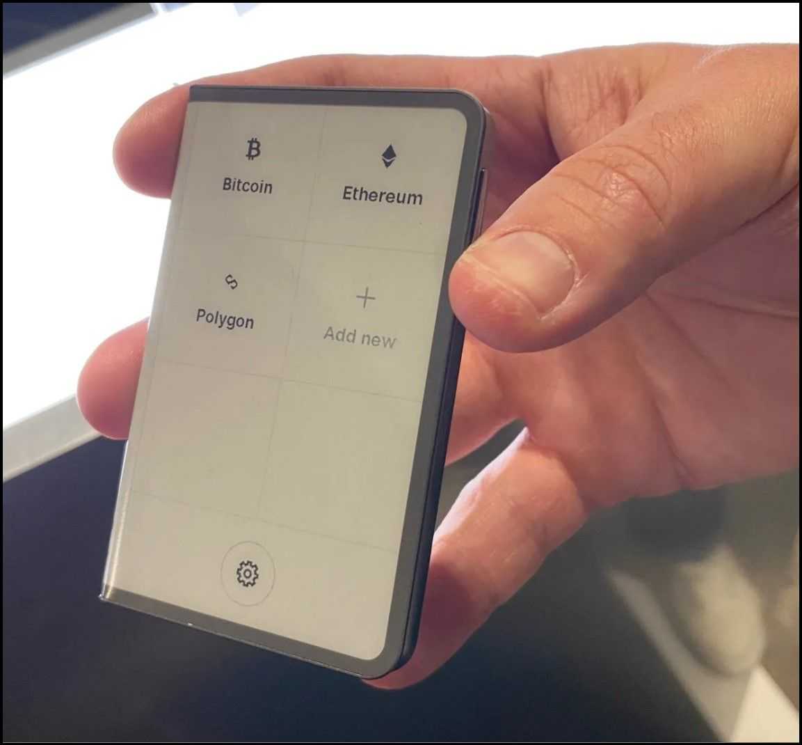 iCloud vs hardware wallet security comparison