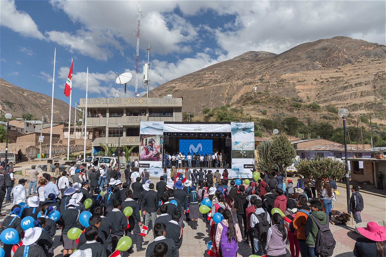 Peru rural internet access digital divide