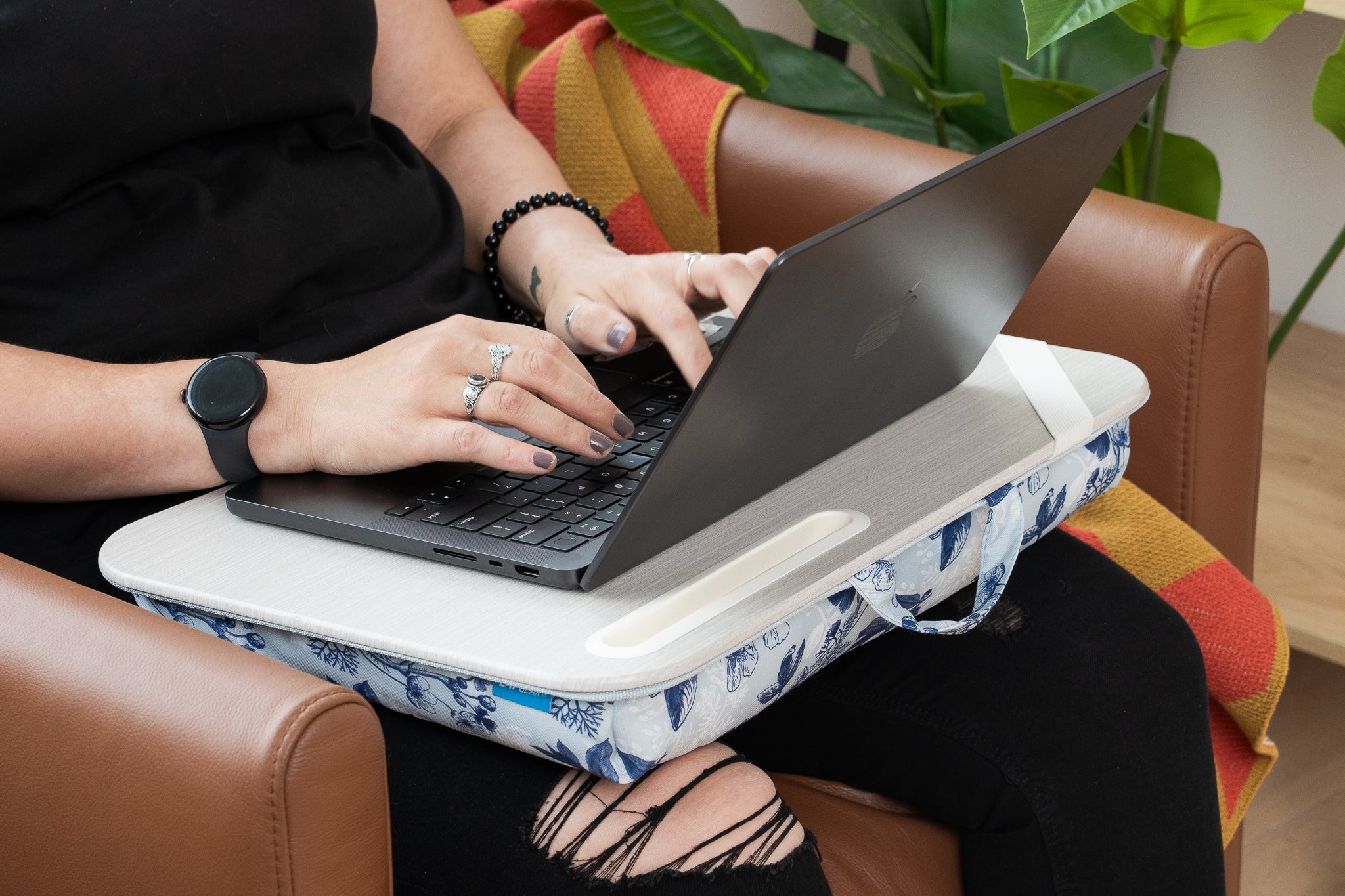 Stables Card travel payment at hotel desk