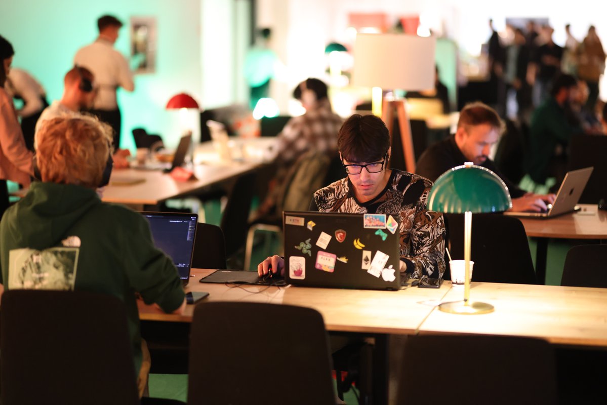 Base Demo Day Devconnect Argentina