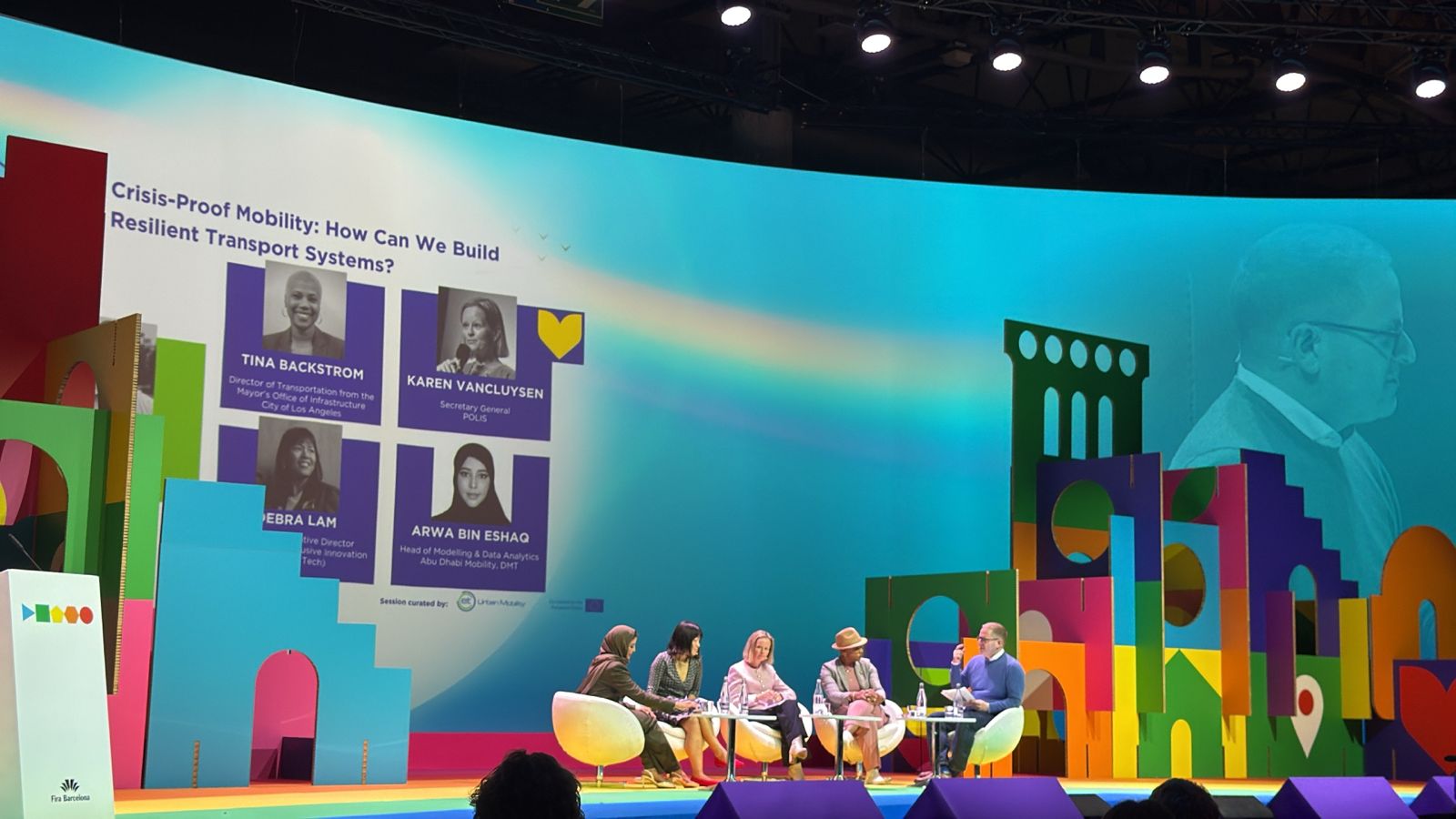 Conceptual visualization of Raydium BRLA-USDC liquidity pool on Solana DEX showing consolidation at SOL support with bullish reversal signals for São Paulo traders