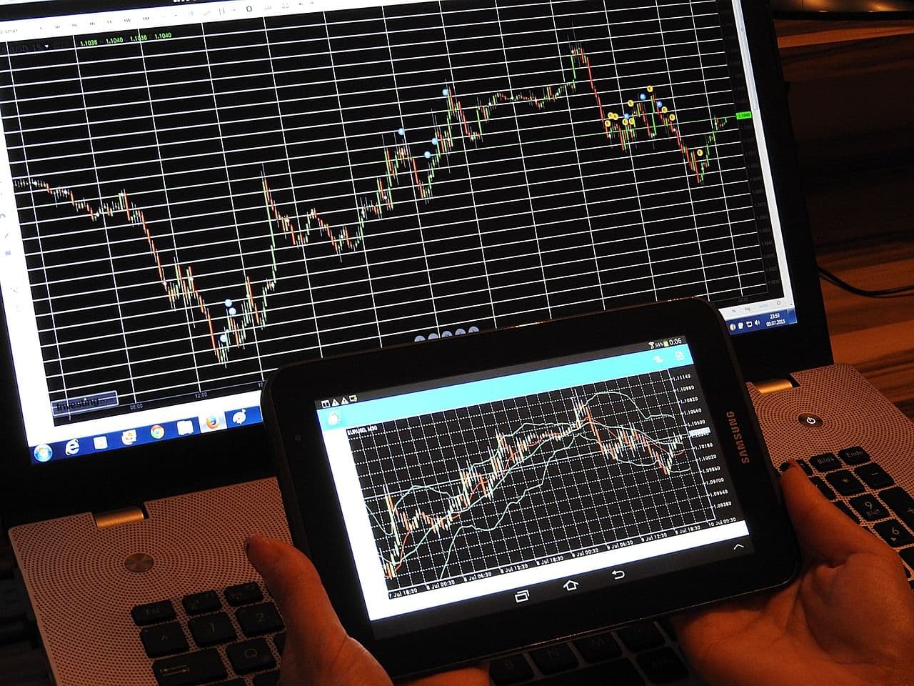 Phishing scam targeting crypto wallets on a laptop screen, highlighting strategies to outsmart crypto scams in 2025 such as verifying URLs, enabling MFA, scrutinizing token approvals, staying informed on security updates, and reporting scams.